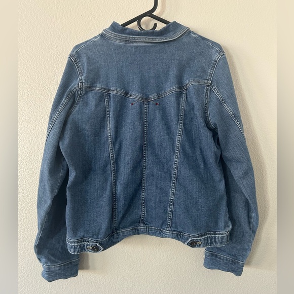 XL Wrangler Women's Classic Blue Jean Jacket - Picture 6 of 11